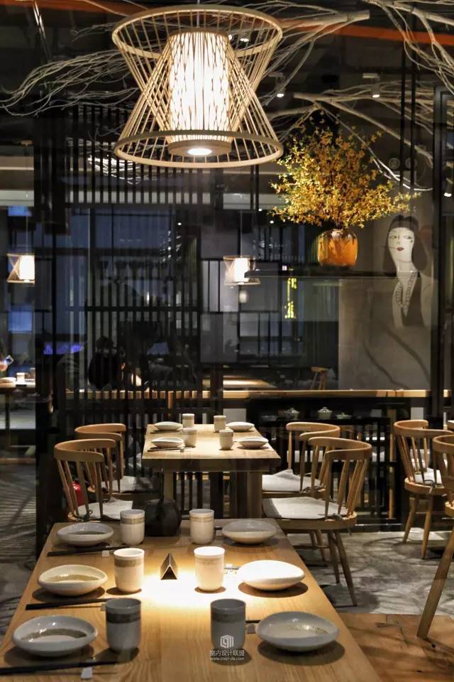 這餐廳設計裝修太贊了，一個月我重了十斤